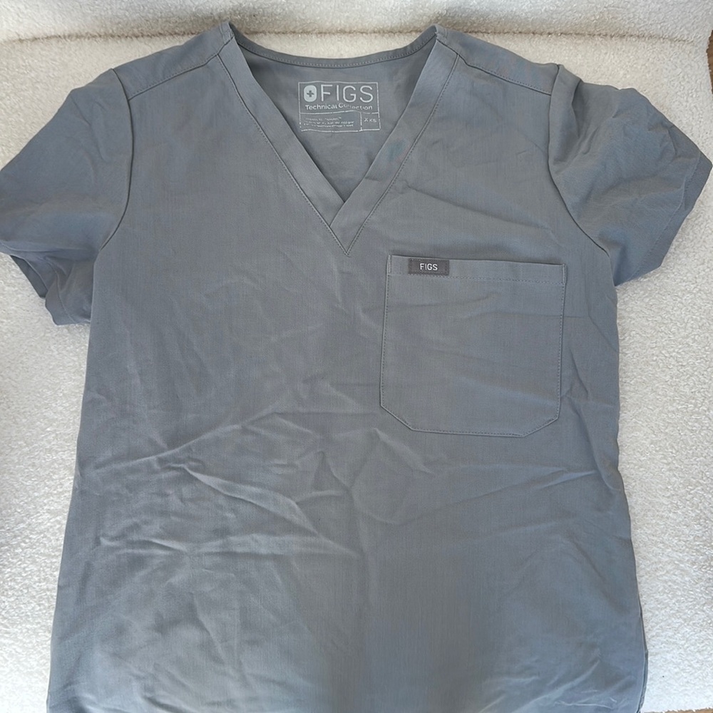 Scrub top
